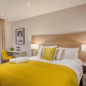 Aparthotel Dwell Living